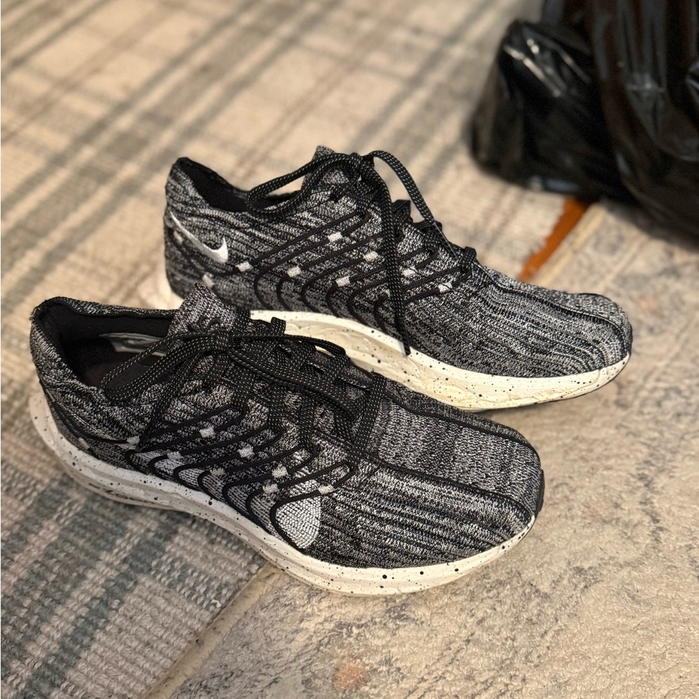 New Women’s Nike shoes